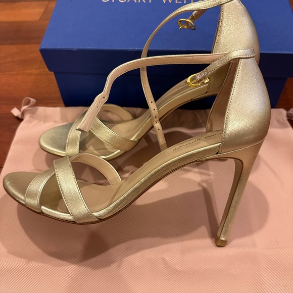 New Stuart Weitzman - Picture 5 of 6